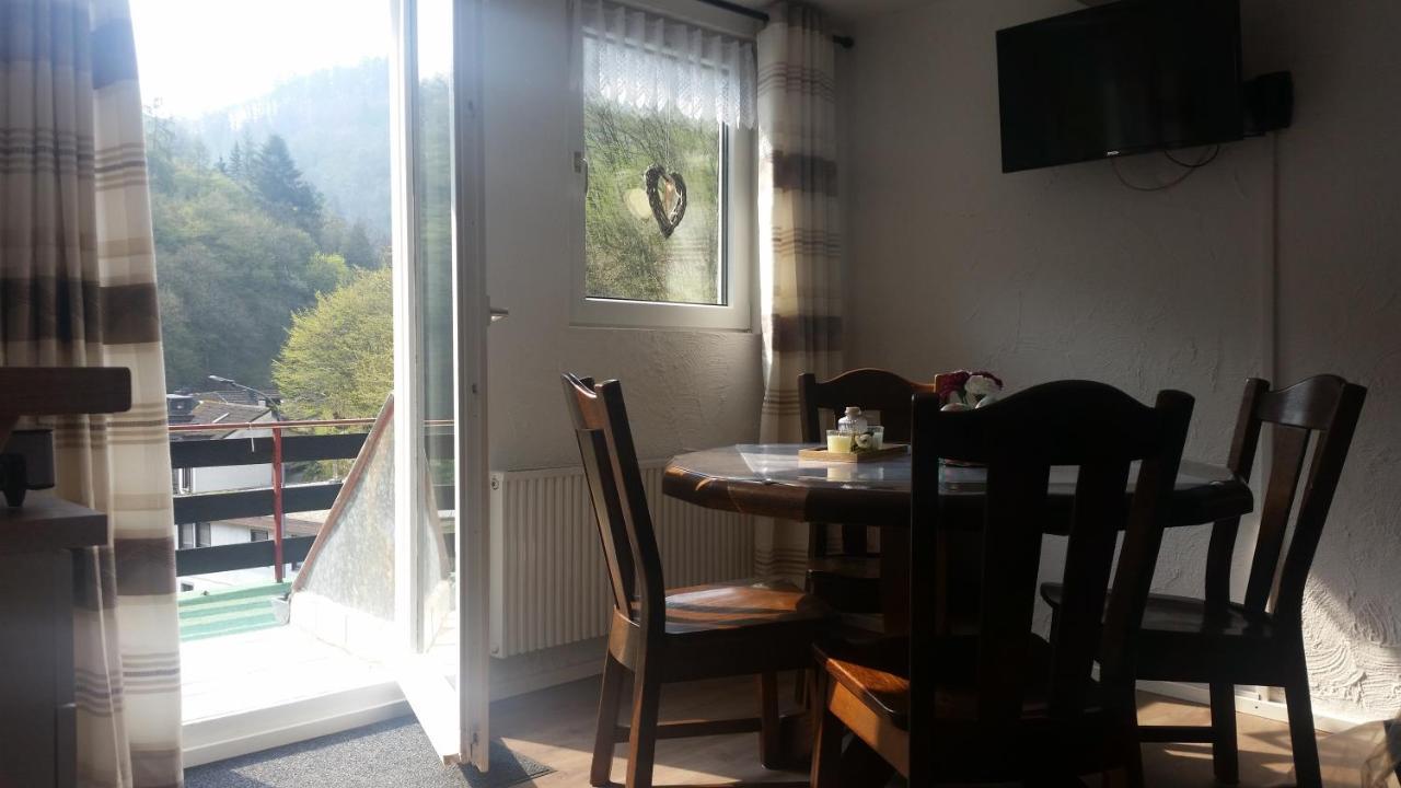 Bed and Breakfast Haus Am Dekernbach Cochem Exterior foto
